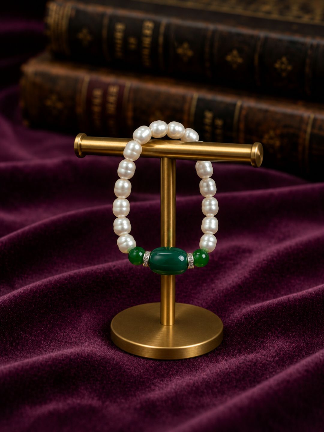 Emerald Harmony Pearl Bracelet